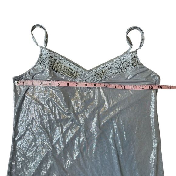 Victoria’s Secret Periwinkle Shimmery Babydoll Negligée Size Small - Picture 12 of 14
